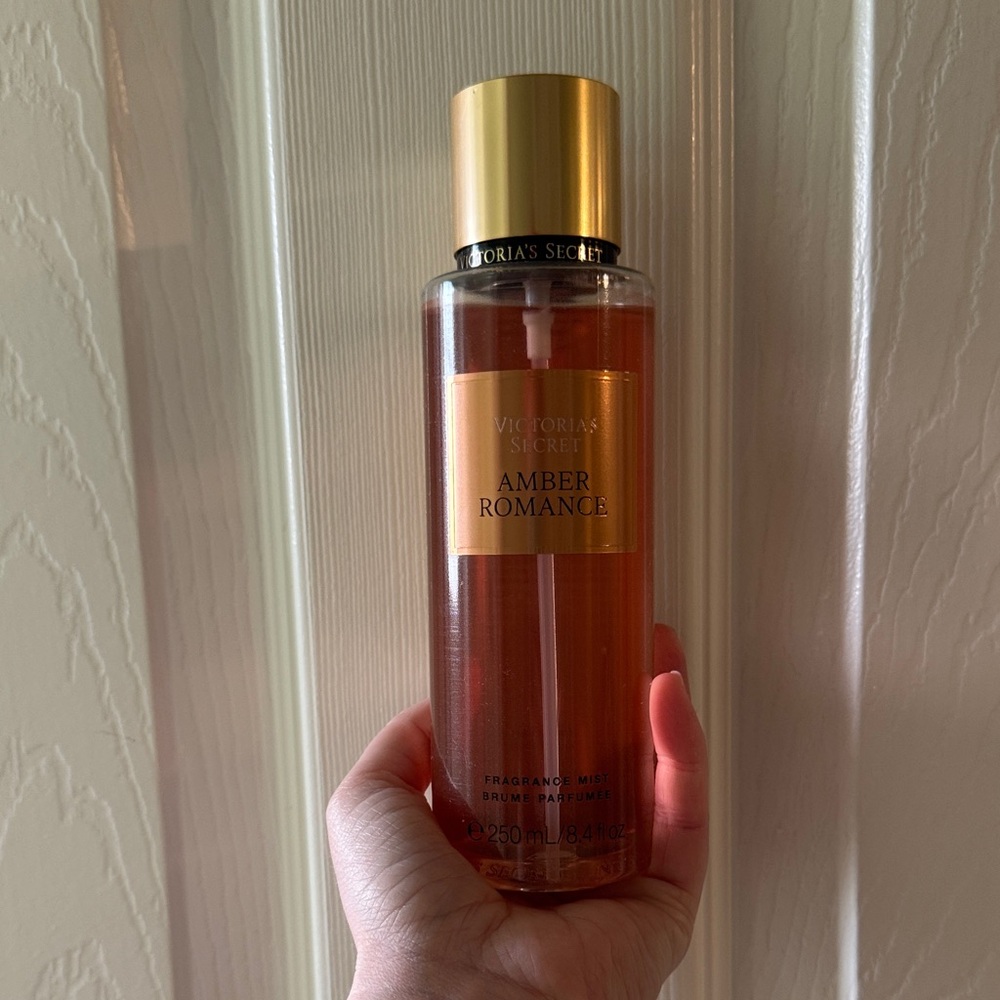 Victoria's Secret Amber Romance Mist in Gold and Amber